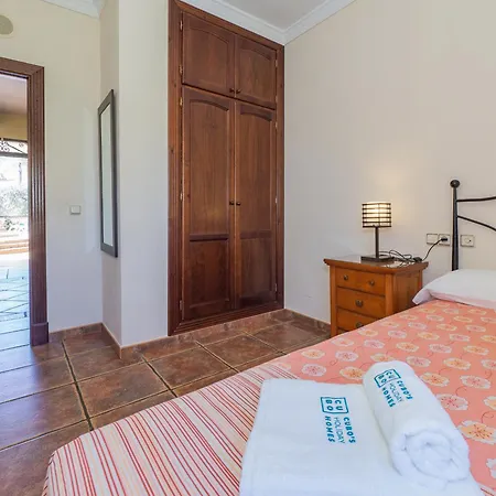 Cubo's Tinajas De La Dehesilla Holiday home *