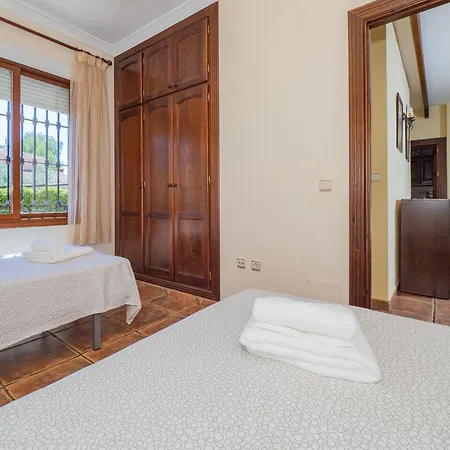 Holiday home Cubo's Tinajas De La Dehesilla Alhaurin el Grande